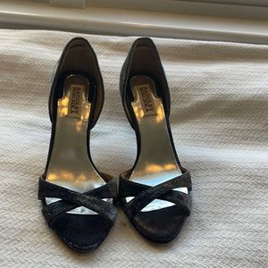 Holiday heels! Badgley Mischka sparkly pumps